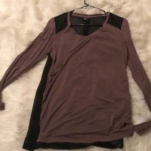 Flowy shirt with sheer back